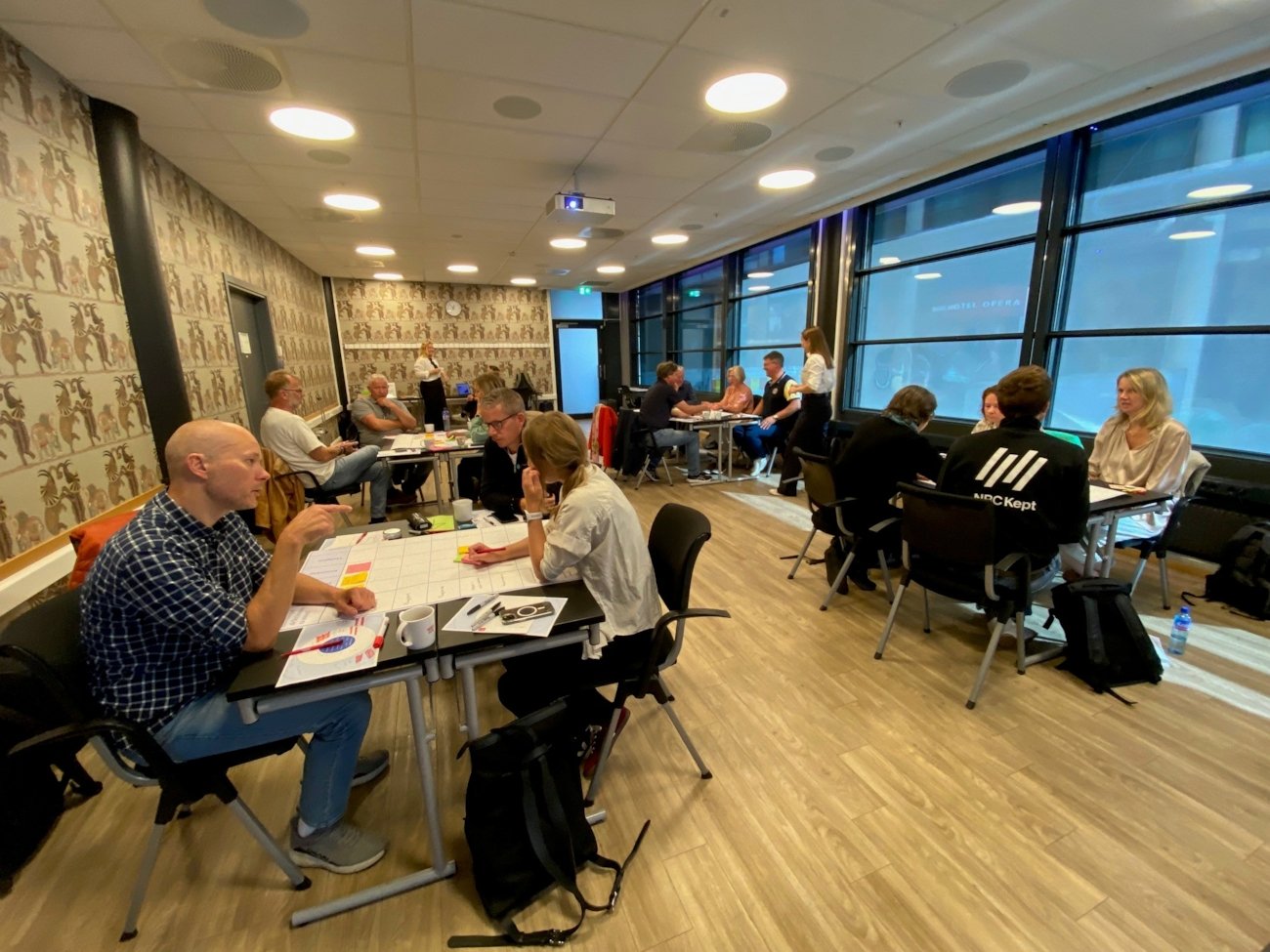 Gruppearbeid på workshop om asbest